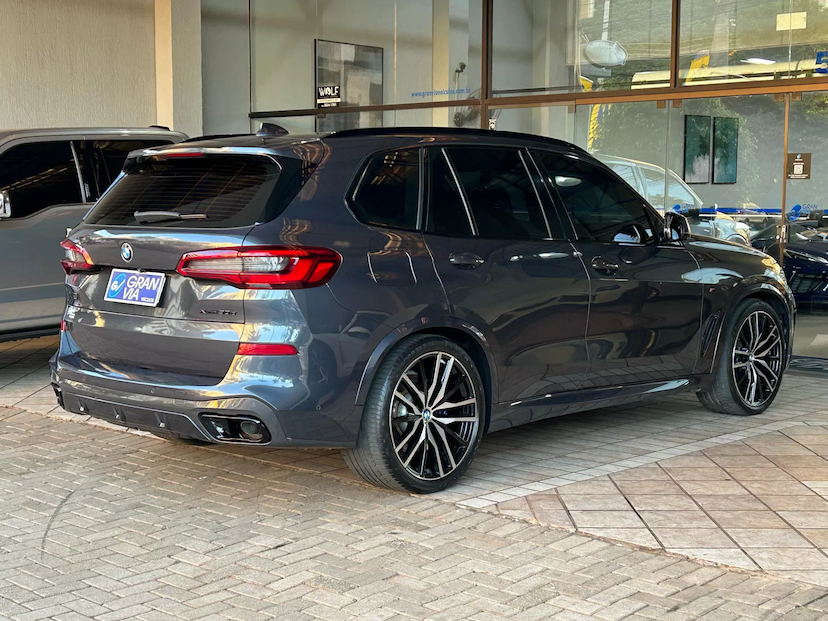 Foto do veículo BMW X5 3.0 M SPORT 4X4 30D I6 TURBO DIESEL 4P AUTOMÁTICO 2020 39.985 KM 359.000,00