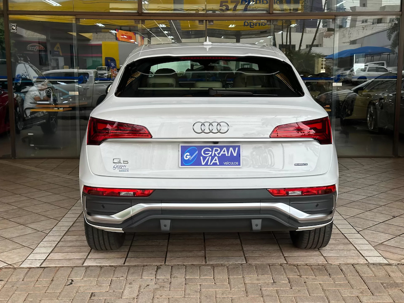 Foto do veículo AUDI Q5 2.0 45 TFSI GASOLINA SPORTBACK S LINE QUATTRO S TRONIC 2021 28.000 KM 265.000,00