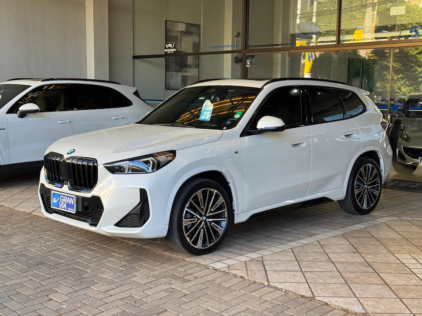 Foto do veículo BMW X1 2.0 16V TURBO GASOLINA SDRIVE20I M SPORT STEPTRONIC 2023 32.545 KM 289.000,00