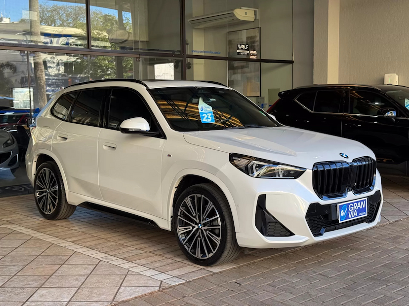 Foto do veículo BMW X1 2.0 16V TURBO GASOLINA SDRIVE20I M SPORT STEPTRONIC 2023 32.545 KM 289.000,00