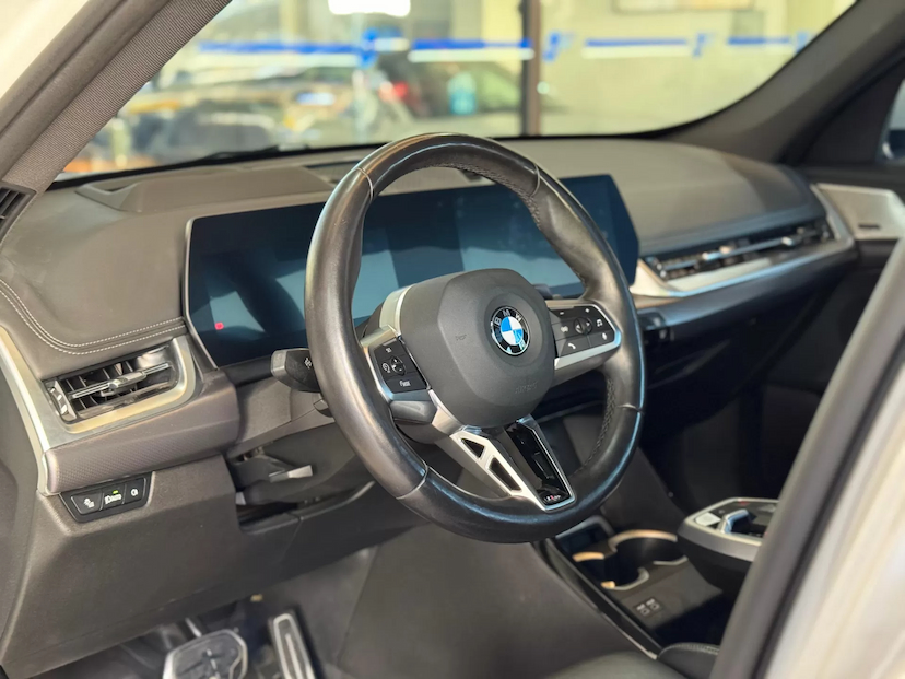 Foto do veículo BMW X1 2.0 16V TURBO GASOLINA SDRIVE20I M SPORT STEPTRONIC 2023 32.545 KM 289.000,00