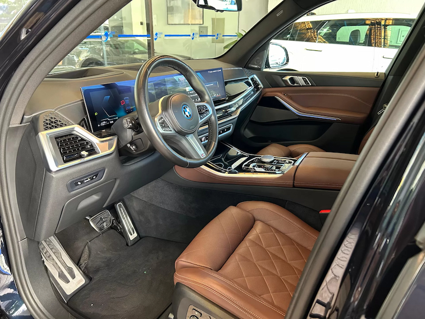 Foto do veículo BMW X5 3.0 I6 TURBO HÍBRIDO XDRIVE50E M SPORT AUTOMÁTICO 2024 27.324 KM 608.000,00
