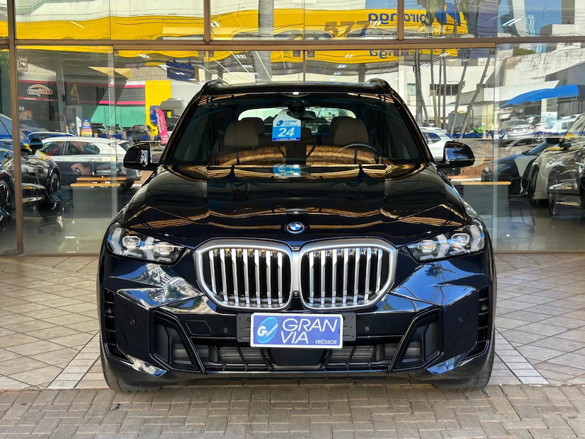 Foto do veículo BMW X5 3.0 I6 TURBO HÍBRIDO XDRIVE50E M SPORT AUTOMÁTICO 2024 27.324 KM 608.000,00