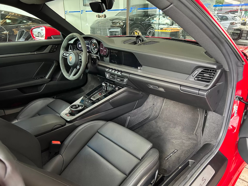 Foto do veículo PORSCHE 911 3.0 24V H6 GASOLINA CARRERA S PDK 2023 1.984 KM 969.000,00