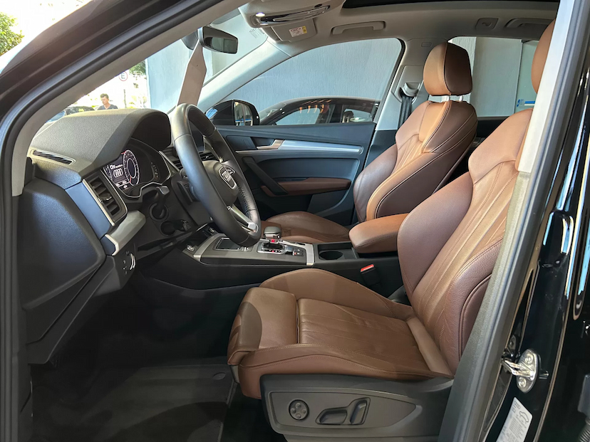 Foto do veículo AUDI Q5 2.0 TFSI GASOLINA PRESTIGE PLUS S TRONIC 2020 48.384 KM 176.900,00