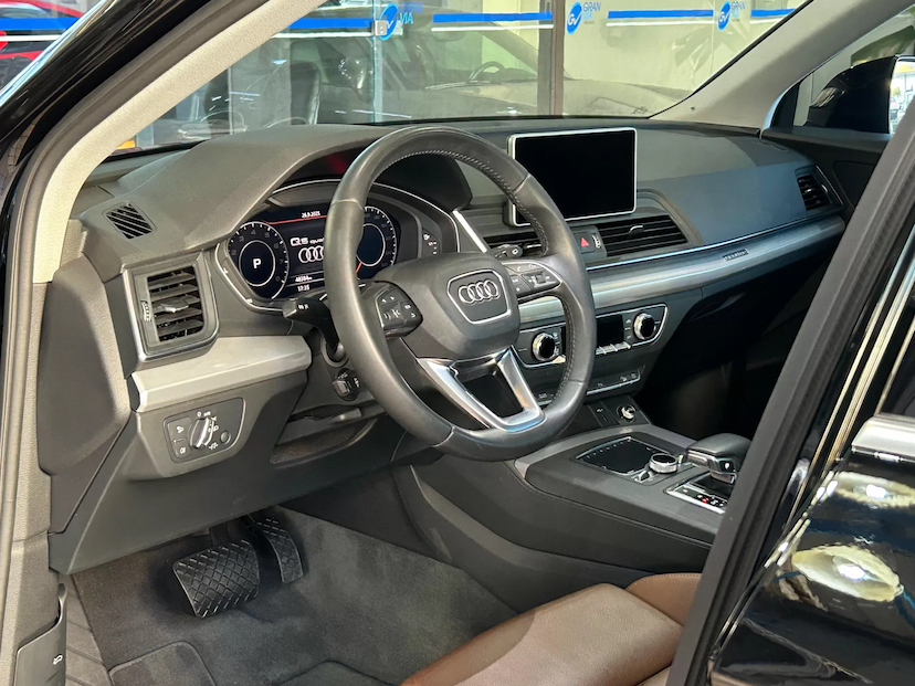 Foto do veículo AUDI Q5 2.0 TFSI GASOLINA PRESTIGE PLUS S TRONIC 2020 48.384 KM 176.900,00