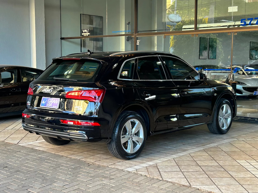 Foto do veículo AUDI Q5 2.0 TFSI GASOLINA PRESTIGE PLUS S TRONIC 2020 48.384 KM 176.900,00