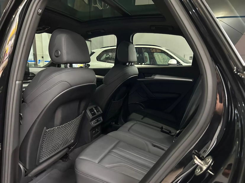 Foto do veículo AUDI Q5 2.0 45 TFSI GASOLINA S LINE BLACK QUATTRO S TRONIC 2021 44.711 KM 239.900,00