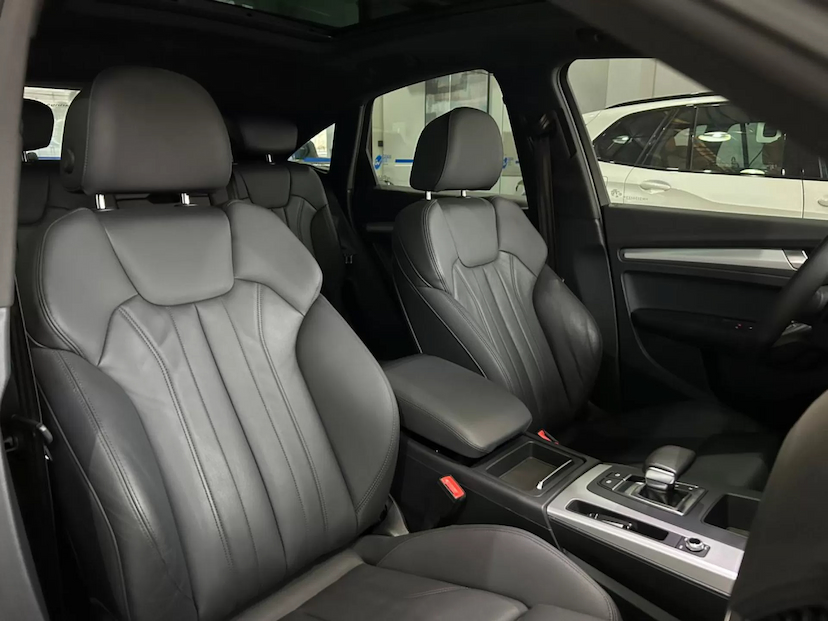 Foto do veículo AUDI Q5 2.0 45 TFSI GASOLINA S LINE BLACK QUATTRO S TRONIC 2021 44.711 KM 239.900,00