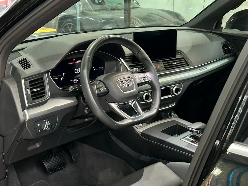 Foto do veículo AUDI Q5 2.0 45 TFSI GASOLINA S LINE BLACK QUATTRO S TRONIC 2021 44.711 KM 239.900,00