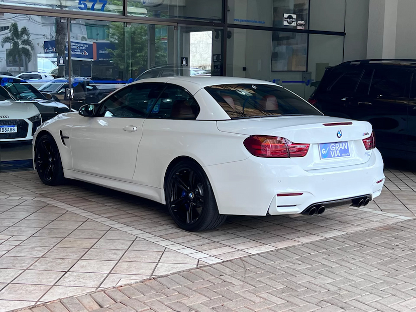 Foto do veículo BMW M4 3.0 CABRIO I6 24V GASOLINA 2P AUTOMÁTICO 2016 28.854 KM 299.000,00