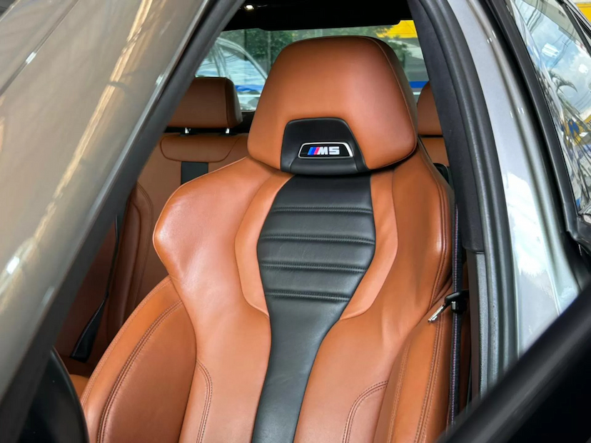 Foto do veículo BMW M5 4.4 V8 TWIN POWER M XDRIVE STEPTRONIC 2019 65.140 KM 399.000,00