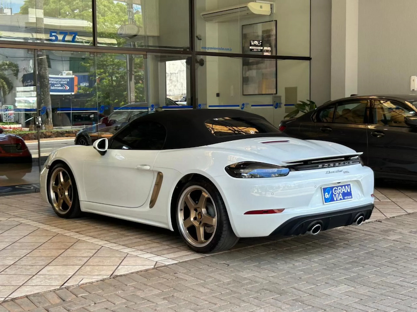Foto do veículo PORSCHE 718 4.0 H6 GASOLINA BOXSTER 25 ANOS PDK 2022 7.168 KM 688.000,00