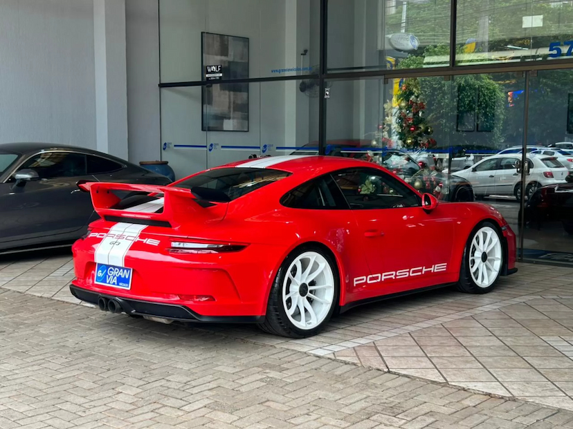 Foto do veículo PORSCHE 911 4.0 24V H6 GASOLINA GT3 PDK 2018 23.863 KM 1.599.000,00