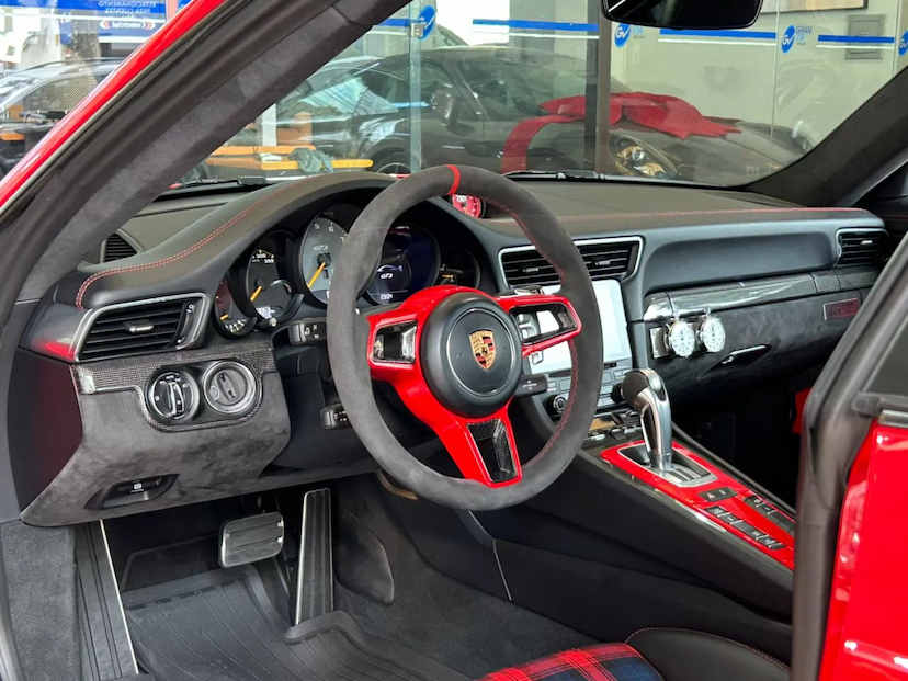 Foto do veículo PORSCHE 911 4.0 24V H6 GASOLINA GT3 PDK 2018 23.863 KM 1.599.000,00