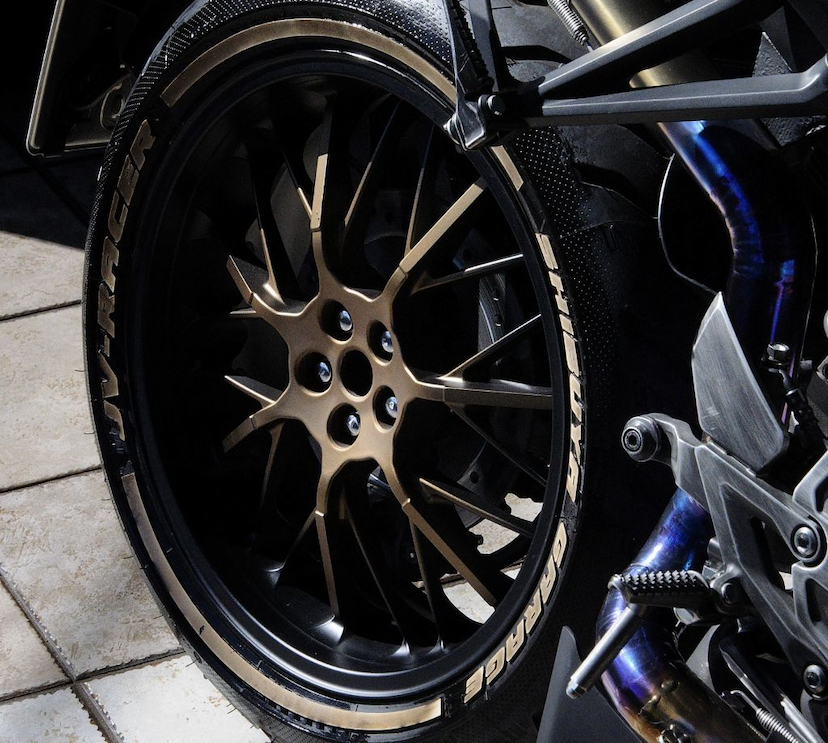 Foto do veículo HONDA CB 1000R  2022 428 KM 180.000,00
