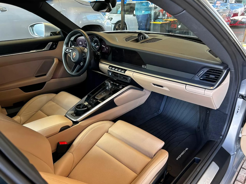 Foto do veículo PORSCHE 911 3.0 24V H6 GASOLINA CARRERA PDK 2024 1.617 KM 845.000,00