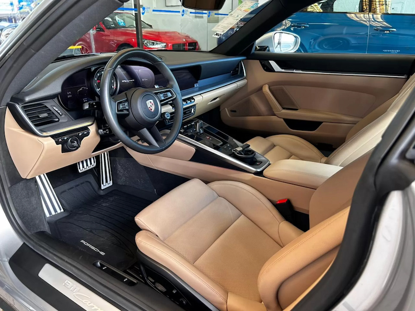 Foto do veículo PORSCHE 911 3.0 24V H6 GASOLINA CARRERA PDK 2024 1.617 KM 845.000,00