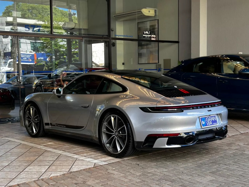 Foto do veículo PORSCHE 911 3.0 24V H6 GASOLINA CARRERA PDK 2024 1.617 KM 845.000,00