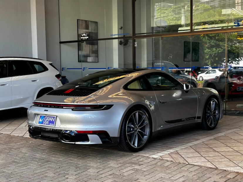 Foto do veículo PORSCHE 911 3.0 24V H6 GASOLINA CARRERA PDK 2024 1.617 KM 845.000,00
