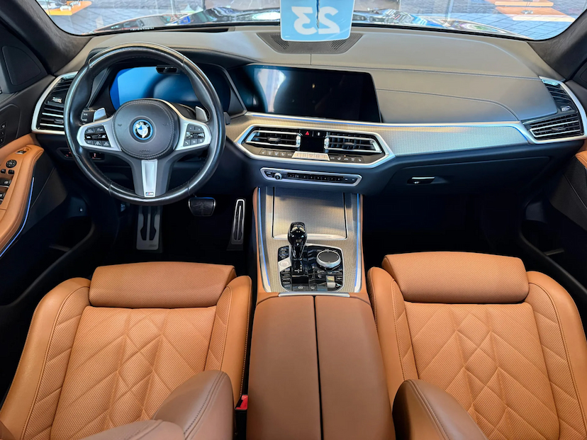 Foto do veículo BMW X5 3.0 I6 TURBO HÍBRIDO XDRIVE45E M SPORT AUTOMÁTICO 2023 62.075 KM 428.000,00