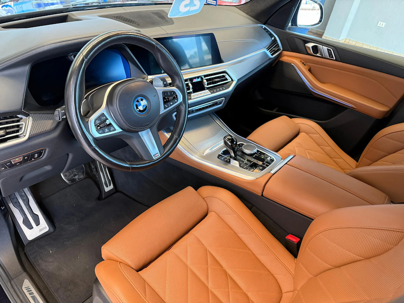 Foto do veículo BMW X5 3.0 I6 TURBO HÍBRIDO XDRIVE45E M SPORT AUTOMÁTICO 2023 62.075 KM 428.000,00