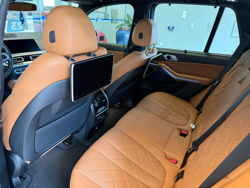Foto do veículo BMW X5 3.0 I6 TURBO HÍBRIDO XDRIVE45E M SPORT AUTOMÁTICO 2023 62.075 KM 428.000,00