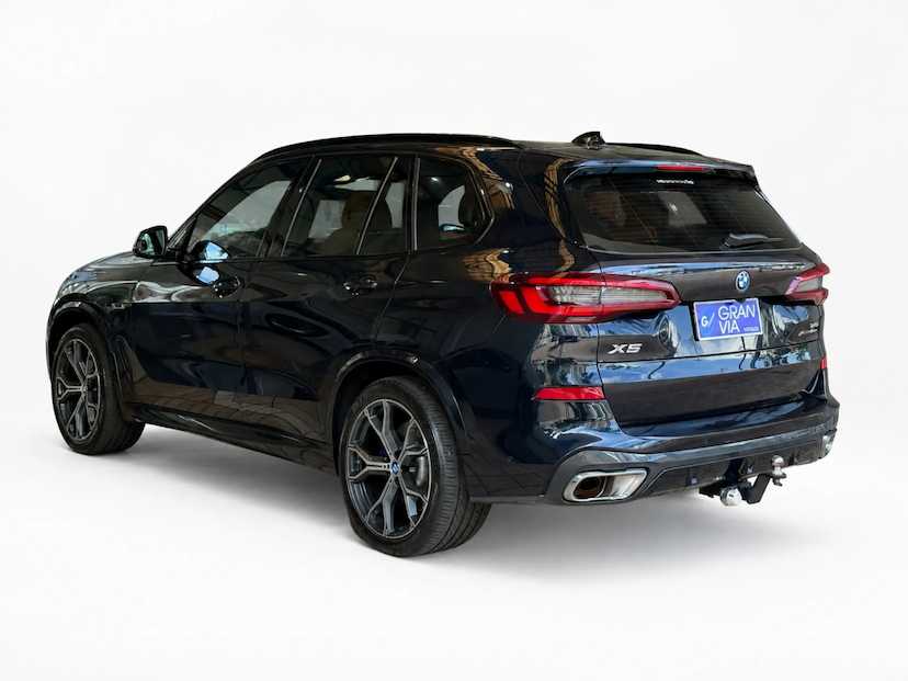 Foto do veículo BMW X5 3.0 I6 TURBO HÍBRIDO XDRIVE45E M SPORT AUTOMÁTICO 2023 62.075 KM 428.000,00