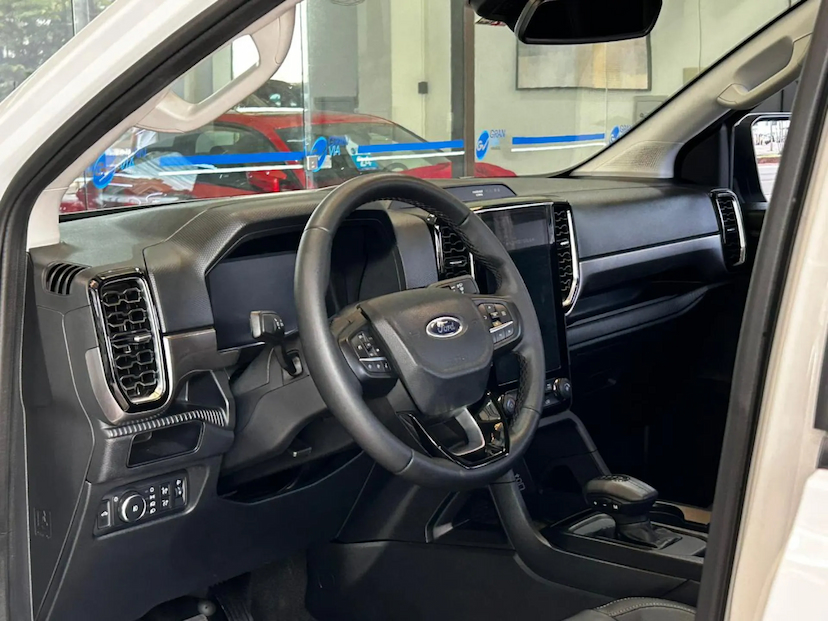 Foto do veículo FORD RANGER 3.0 V6 TURBO DIESEL CD XLT 4X4 AUTOMÁTICO 2025 14.770 KM 269.900,00