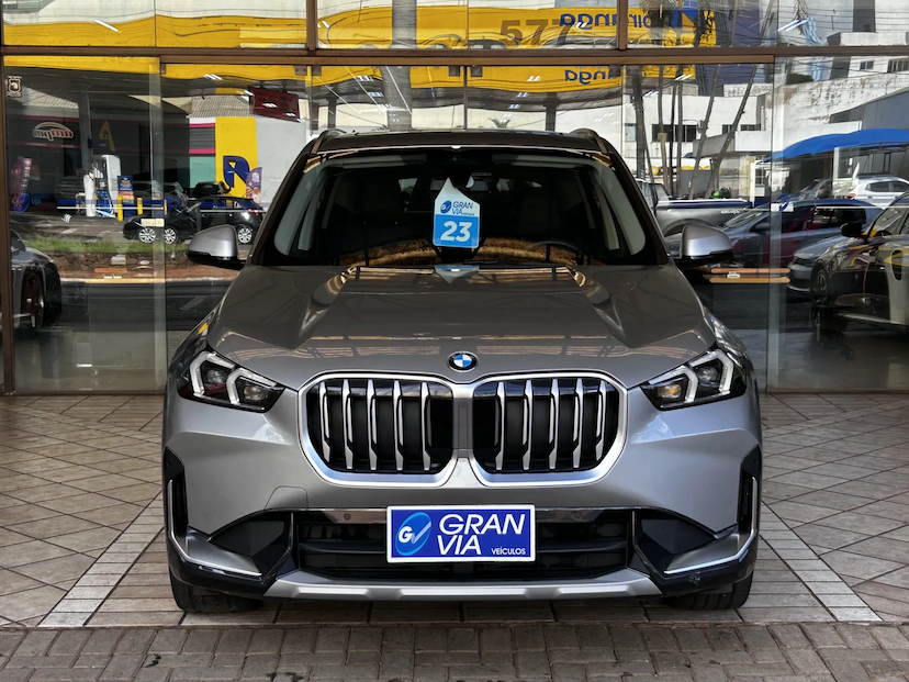 Foto do veículo BMW X1 2.0 16V TURBO GASOLINA SDRIVE20I X-LINE STEPTRONIC 2023 23.990 KM 257.000,00