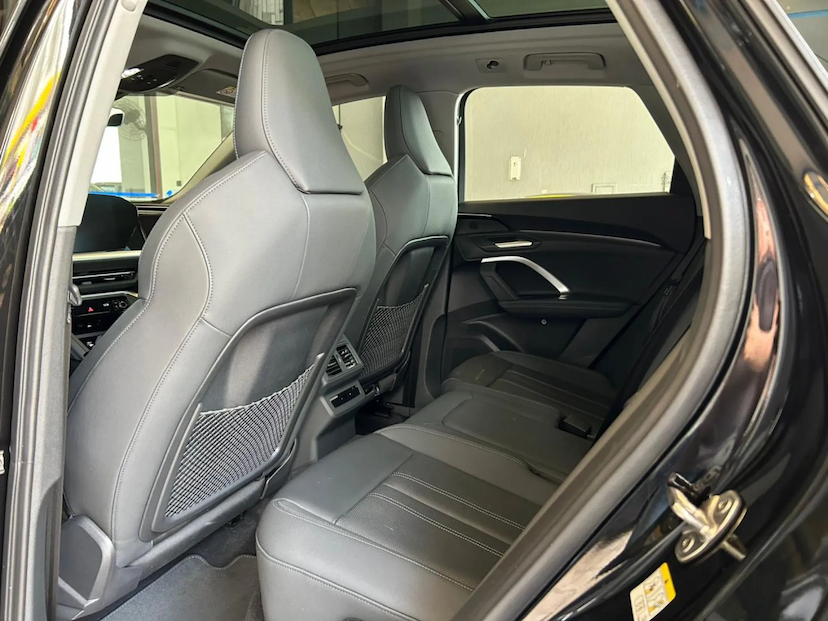 Foto do veículo AUDI Q5 2.0 45 TFSI GASOLINA S-LINE QUATTRO S TRONIC 2025 1.414 KM 438.900,00