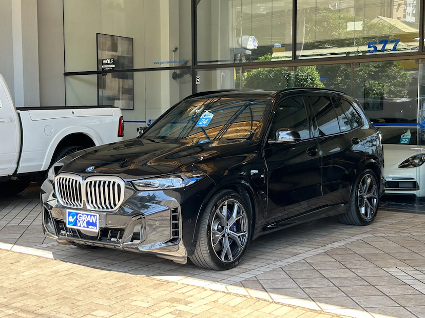 Foto do veículo BMW X5 3.0 I6 TURBO HÍBRIDO XDRIVE50E M SPORT AUTOMÁTICO 2024 30.054 KM 568.000,00