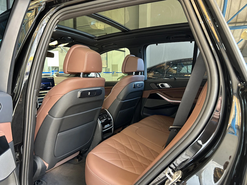 Foto do veículo BMW X5 3.0 I6 TURBO HÍBRIDO XDRIVE50E M SPORT AUTOMÁTICO 2024 30.054 KM 568.000,00