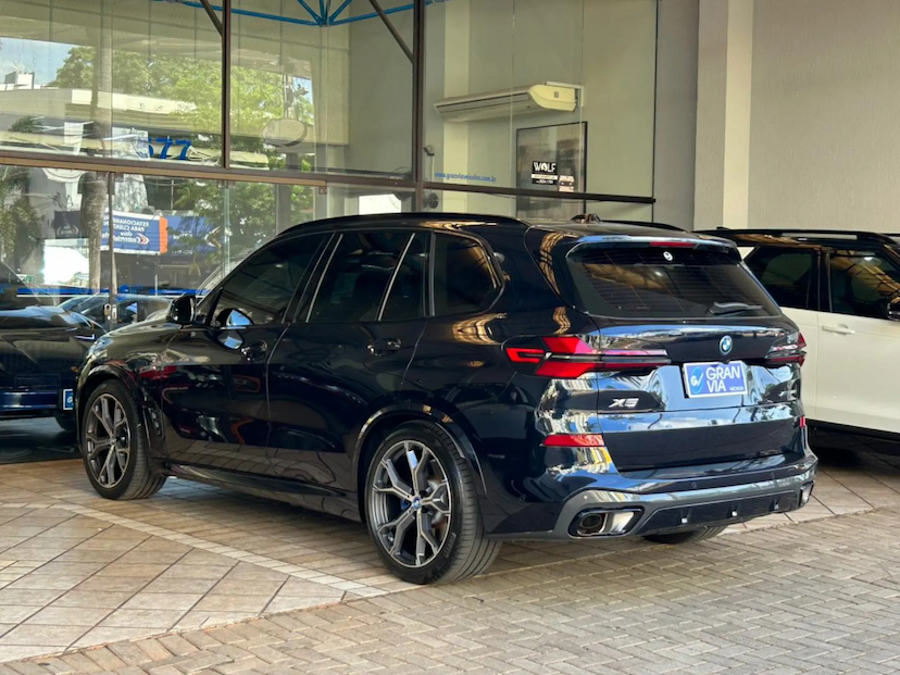 Foto do veículo BMW X5 3.0 I6 TURBO HÍBRIDO XDRIVE50E M SPORT AUTOMÁTICO 2025 17.364 KM 642.000,00