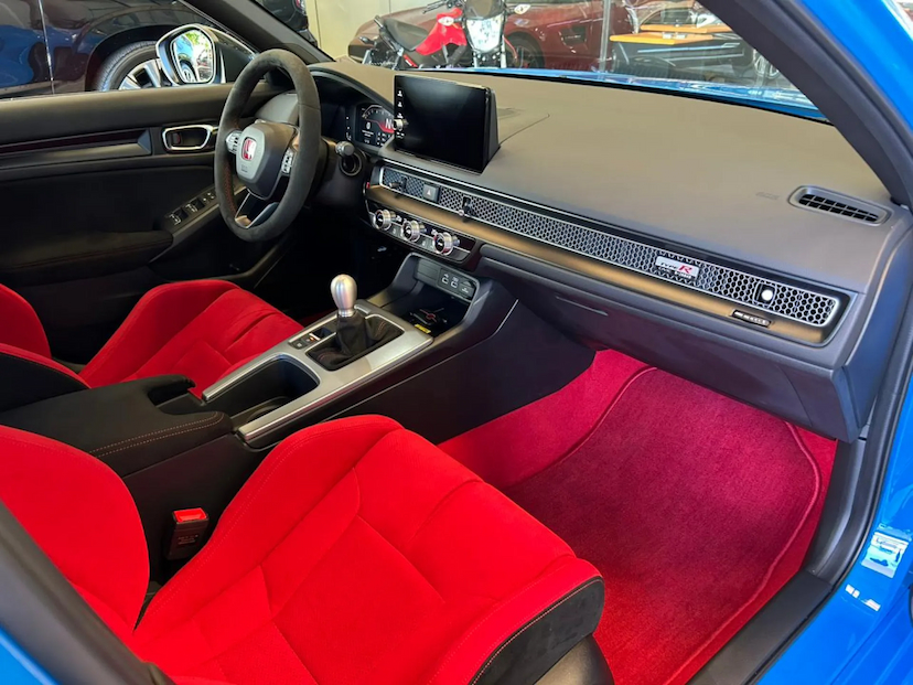 Foto do veículo HONDA CIVIC 2.0 DI VTEC TURBO GASOLINA TYPE R MANUAL 2024 4.988 KM 369.000,00