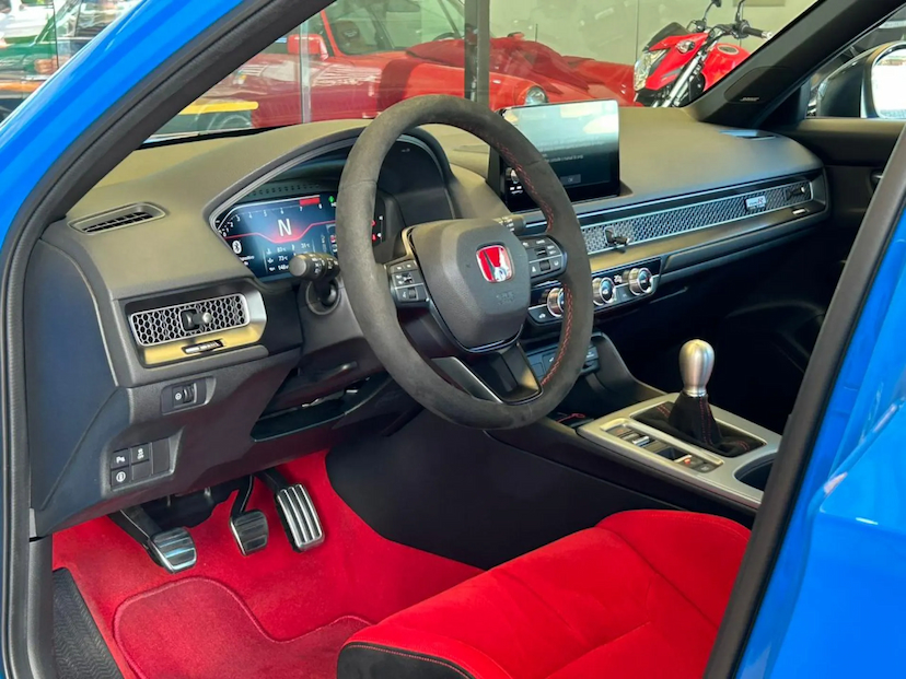 Foto do veículo HONDA CIVIC 2.0 DI VTEC TURBO GASOLINA TYPE R MANUAL 2024 4.988 KM 369.000,00