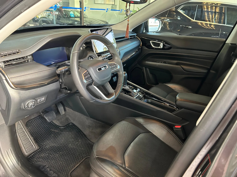 Foto do veículo JEEP COMPASS 2.0 TD350 TURBO DIESEL LIMITED AT9 2022 62.339 KM 136.900,00