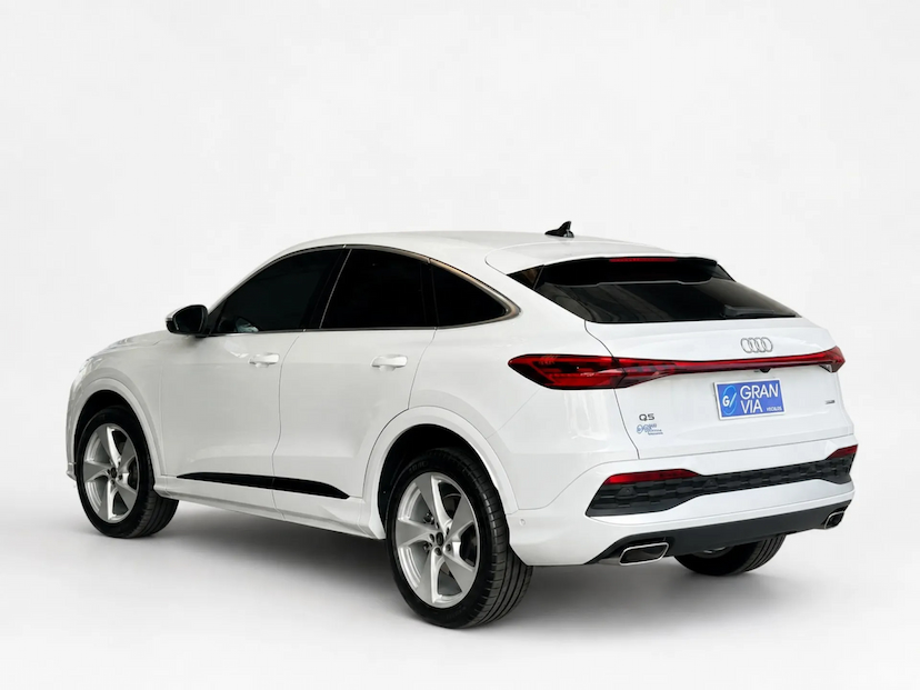 Foto do veículo AUDI Q5 2.0 TFSI GASOLINA SPORTBACK ADVANCED QUATTRO S TRONIC 2025 7.218 KM 376.000,00