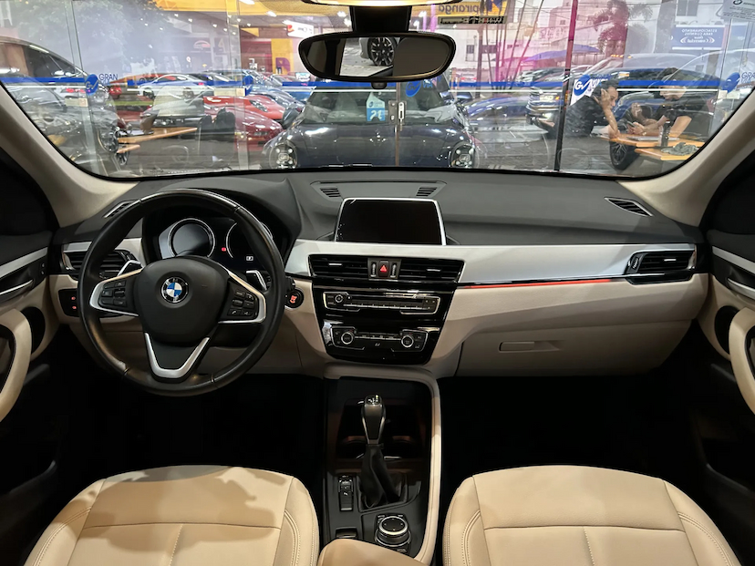 Foto do veículo BMW X1 2.0 16V TURBO ACTIVEFLEX SDRIVE20I 4P AUTOMÁTICO 2019 7.363 KM 135.000,00
