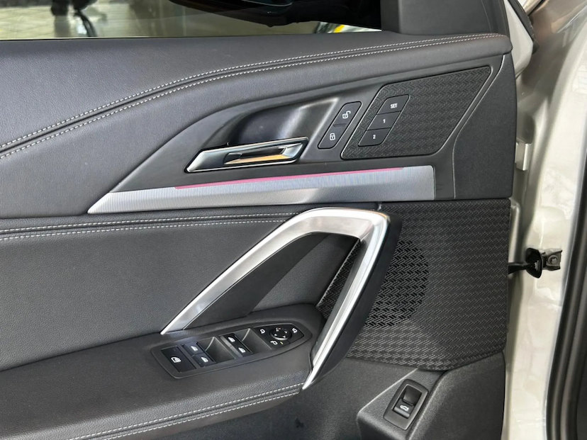 Foto do veículo BMW X1 2.0 16V TURBO GASOLINA SDRIVE20I X-LINE STEPTRONIC 2023 24.022 KM 254.000,00