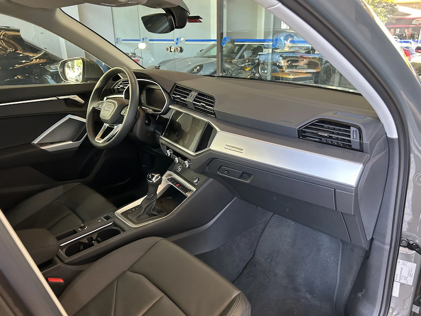 Foto do veículo AUDI Q3 2.0 40 TFSI GASOLINA PERFORMANCE QUATTRO TIPTRONIC 2025 9.566 KM 269.000,00
