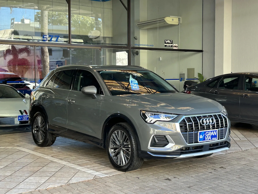 Foto do veículo AUDI Q3 2.0 40 TFSI GASOLINA PERFORMANCE QUATTRO TIPTRONIC 2025 9.566 KM 269.000,00
