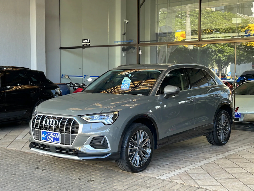 Foto do veículo AUDI Q3 2.0 40 TFSI GASOLINA PERFORMANCE QUATTRO TIPTRONIC 2025 9.566 KM 269.000,00