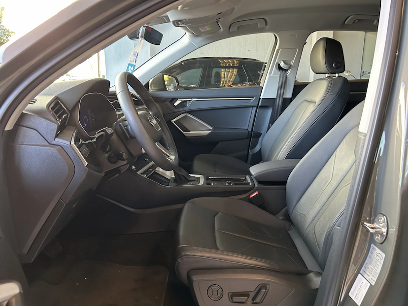 Foto do veículo AUDI Q3 2.0 40 TFSI GASOLINA PERFORMANCE QUATTRO TIPTRONIC 2025 9.566 KM 269.000,00