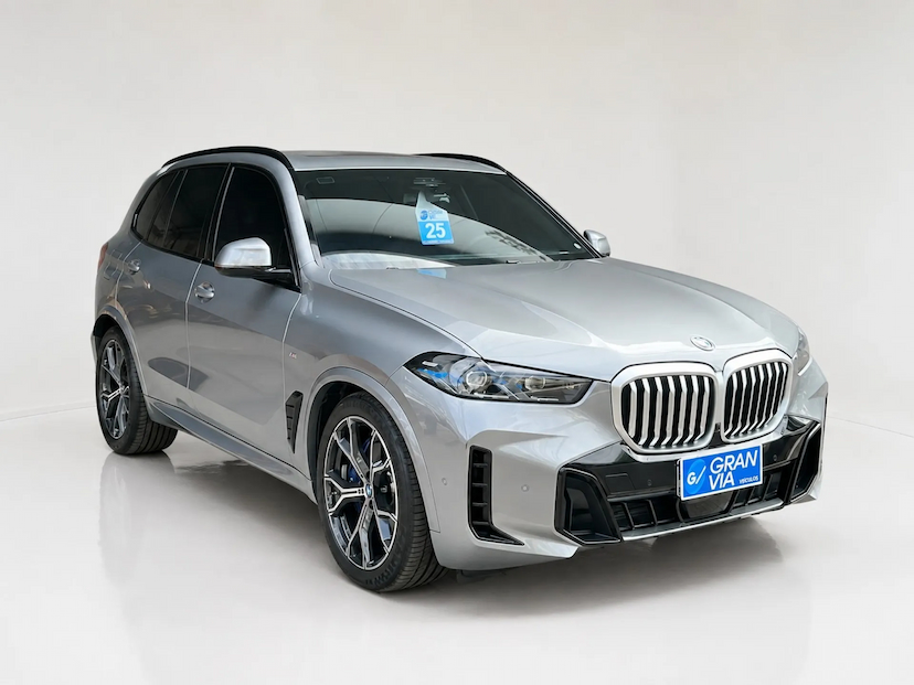 Foto do veículo BMW X5 3.0 I6 TURBO HÍBRIDO XDRIVE50E M SPORT AUTOMÁTICO 2025 12.061 KM 619.000,00