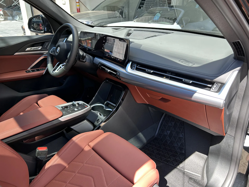 Foto do veículo BMW X1 2.0 16V TURBO GASOLINA SDRIVE20I M SPORT STEPTRONIC 2027 137 KM R$ 359.000,00