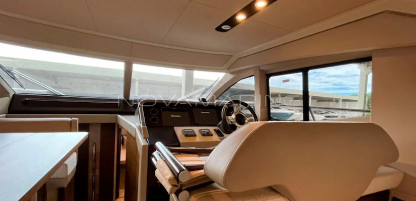 Foto do veículo AZIMUT  56   0 MILHAS 6.700.000,00