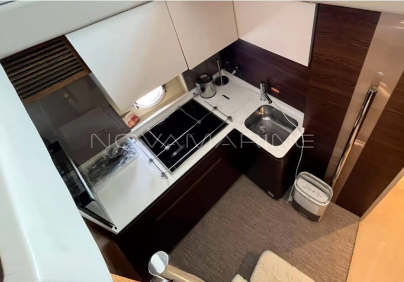 Foto do veículo AZIMUT  56   0 MILHAS 6.700.000,00