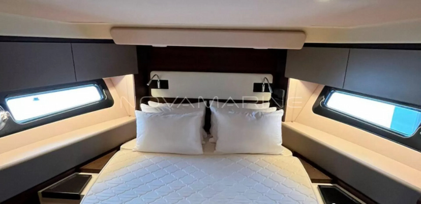 Foto do veículo AZIMUT  56   0 MILHAS 6.700.000,00