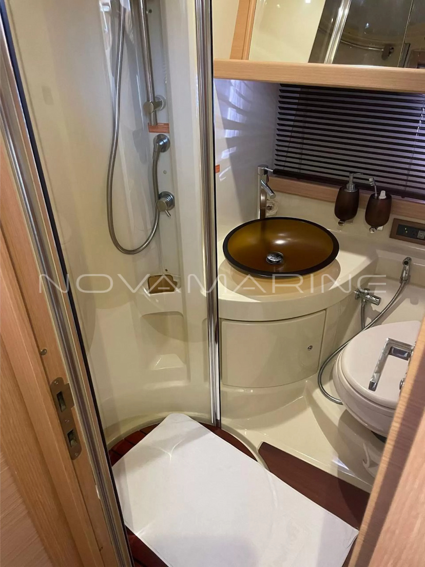 Foto do veículo AZIMUT  43   0 MILHAS 3.180.000,00